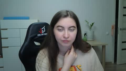 Alice online show from March 6, 5:34 pm