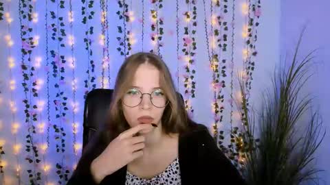 Snapshot of alice_cold chatting on September 22, 5:44 am alice_cold online show from September 22, 5:44 am