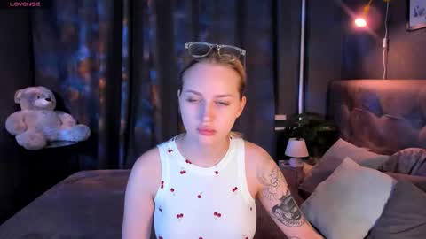 Snapshot of alice_elf chatting on September 28, 11:58 pm Alice online show from September 28, 11:58 pm