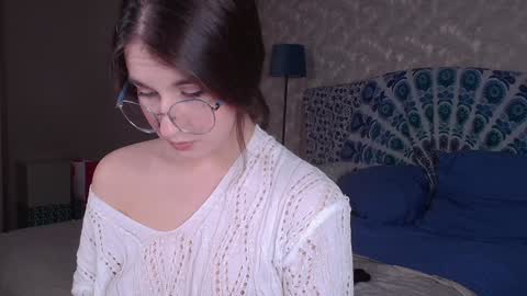 Snapshot of alice_love_fuck chatting on January 5, 11:59 am Alice love fuck online show from January 5, 11:59 am