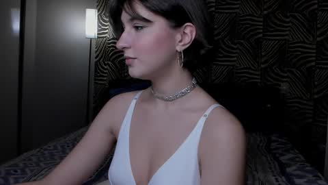 Snapshot of alice_love_fuck chatting on September 30, 6:51 pm Alice love fuck online show from September 30, 6:51 pm