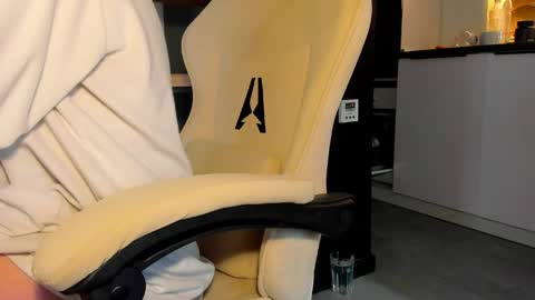 Alice online show from March 30, 10:04 am