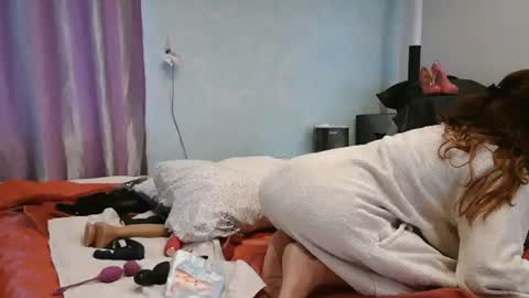 Snapshot of aliceanddave chatting on September 22, 7:56 am aliceanddave online show from September 22, 7:56 am
