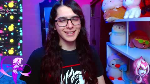 Snapshot of alicebathory_ chatting on December 17, 11:05 pm Alice Bathory online show from December 17, 11:05 pm