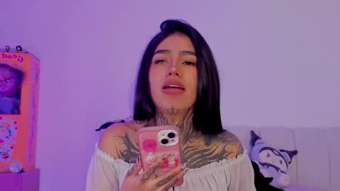 Alice  online show from November 5, 10:23 pm