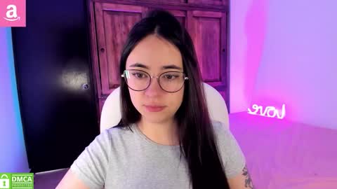 Aliceee  ..   97YP9VWGZHrefnav wishlist lists 1 online show from March 4, 5:43 pm