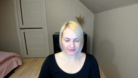 Snapshot of alicee__grace chatting on March 4, 6:29 pm Alicee online show from March 4, 6:29 pm