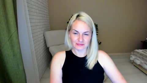 Snapshot of alicee__grace chatting on September 21, 7:51 pm Alicee online show from September 21, 7:51 pm