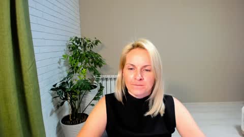 Snapshot of alicee__grace chatting on January 27, 10:06 pm Alicee online show from January 27, 10:06 pm