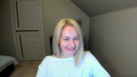 Snapshot of alicee__grace chatting on February 23, 5:07 pm Alicee online show from February 23, 5:07 pm