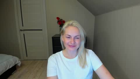Snapshot of alicee__grace chatting on October 7, 6:59 pm Alicee online show from October 7, 6:59 pm