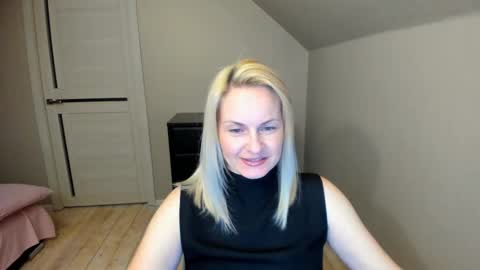 Snapshot of alicee__grace chatting on March 10, 6:23 pm Alicee online show from March 10, 6:23 pm