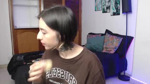 alicee_logan_ online show from October 9, 2:06 am