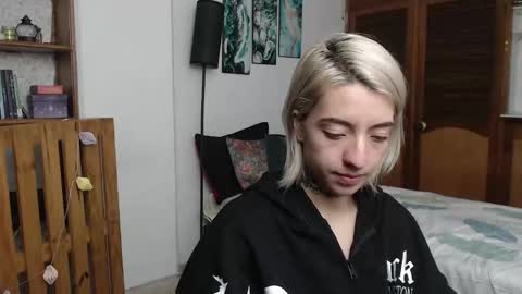 alicee_logan_ online show from March 25, 2:29 am