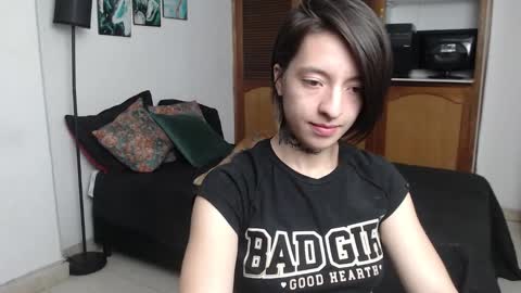 alicee_logan_ online show from January 11, 2:17 am