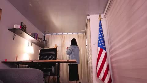 Snapshot of alicee_milf_ chatting on October 11, 11:15 am Aleja online show from October 11, 11:15 am