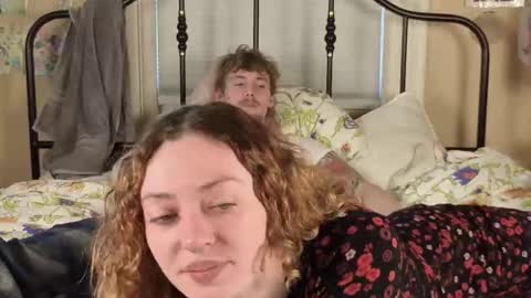Snapshot of aliceinaceland chatting on October 12, 10:33 pm AliceInAceland online show from October 12, 10:33 pm