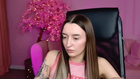 Snapshot of alicelidse chatting on September 21, 1:26 pm Alice online show from September 21, 1:26 pm