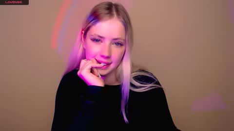 Snapshot of alicemeow_ chatting on October 1, 11:20 am Alice online show from October 1, 11:20 am