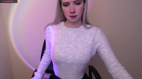 Snapshot of alicemeow_ chatting on October 20, 11:37 am Alice online show from October 20, 11:37 am