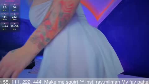 Snapshot of alicemilman chatting on October 28, 1:34 pm Alice  online show from October 28, 1:34 pm