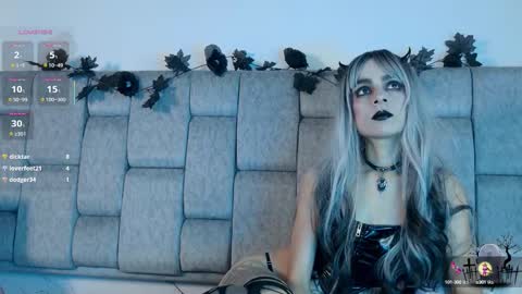 Snapshot of alicenoir_ chatting on October 7, 11:34 pm alicenoir_ online show from October 7, 11:34 pm