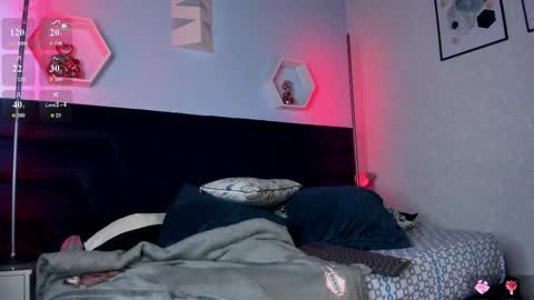 Alice online show from February 20, 1:35 pm