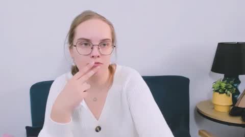 alicesensitive online show from January 19, 11:09 am