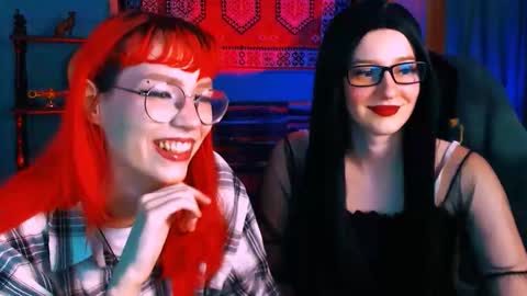 Snapshot of alicewelch_ chatting on September 21, 12:42 pm alicewelch_ online show from September 21, 12:42 pm