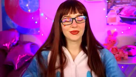 Snapshot of alicewelch_ chatting on September 10, 1:12 pm alicewelch_ online show from September 10, 1:12 pm
