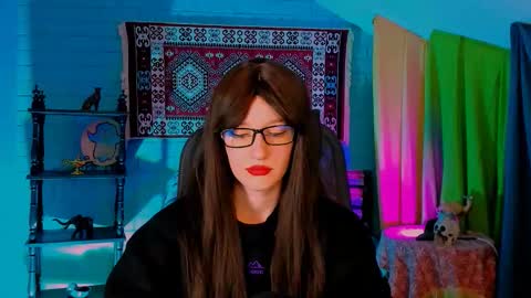 Snapshot of alicewelch_ chatting on October 17, 8:18 am alicewelch_ online show from October 17, 8:18 am