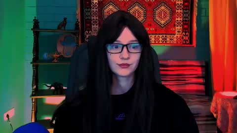 Snapshot of alicewelch_ chatting on October 10, 9:04 am alicewelch_ online show from October 10, 9:04 am