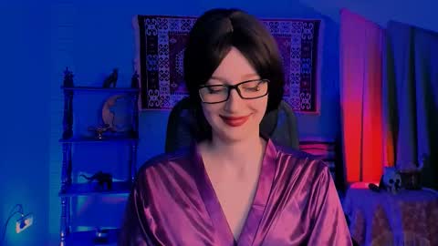 Snapshot of alicewelch_ chatting on October 4, 1:20 pm alicewelch_ online show from October 4, 1:20 pm