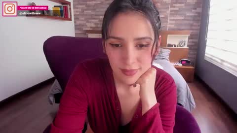 Snapshot of alicewillow chatting on September 20, 7:39 pm Alice online show from September 20, 7:39 pm