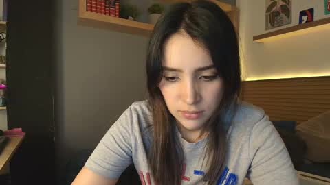 Snapshot of alicewillow chatting on October 10, 9:19 pm Alice online show from October 10, 9:19 pm