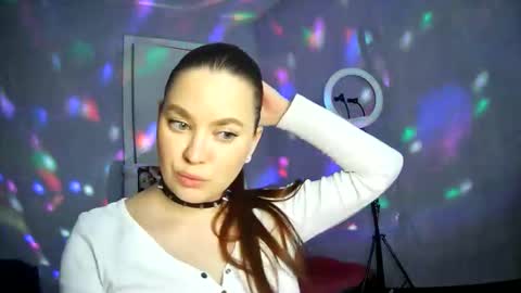 AlicexFresh online show from February 6, 11:35 am