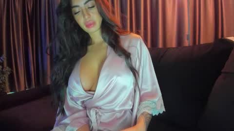 Snapshot of alicexsquirt chatting on January 19, 9:22 am Alice online show from January 19, 9:22 am