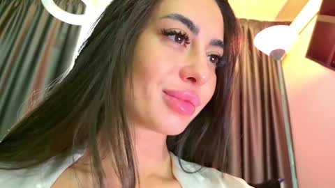 Snapshot of alicexsquirt chatting on February 6, 8:18 am Alice online show from February 6, 8:18 am