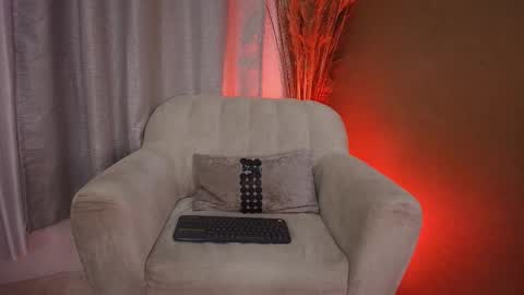 Snapshot of alicia__kiss chatting on March 3, 12:39 pm Salome online show from March 3, 12:39 pm