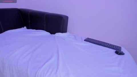 Snapshot of alicia_carr chatting on October 8, 9:21 pm Alicia online show from October 8, 9:21 pm