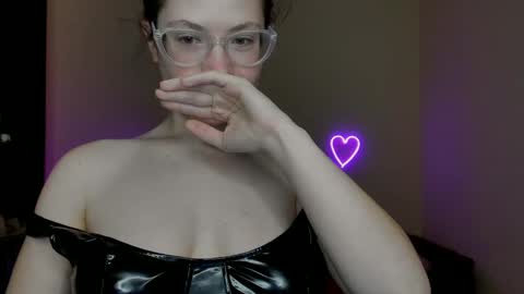 Alicia online show from March 2, 9:31 am