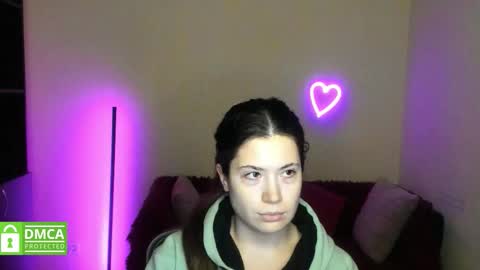 Alicia online show from December 4, 12:38 pm