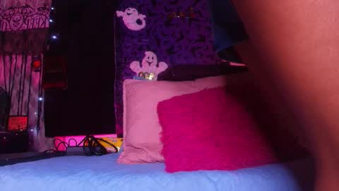 Snapshot of alicia_kyse chatting on October 16, 3:17 am Alicia Kyse online show from October 16, 3:17 am