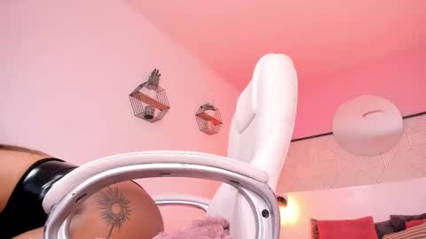 alicia_summer_ online show from February 27, 6:57 am