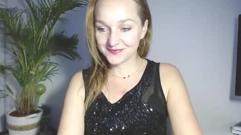 Alicia online show from December 17, 2:13 pm