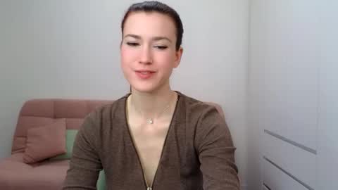 Snapshot of alicianoveli chatting on September 16, 8:06 am alicianoveli online show from September 16, 8:06 am