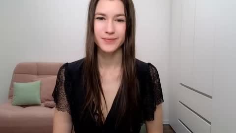 Snapshot of alicianoveli chatting on February 18, 1:55 pm alicianoveli online show from February 18, 1:55 pm