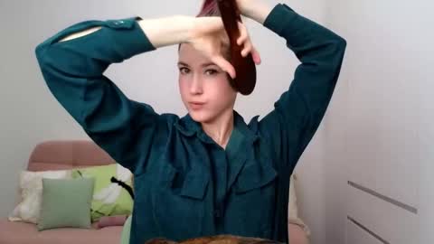 Snapshot of alicianoveli chatting on October 2, 5:01 pm alicianoveli online show from October 2, 5:01 pm