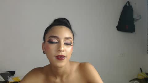 Snapshot of alicie_sexy_hot_20 chatting on February 8, 6:43 am ana online show from February 8, 6:43 am