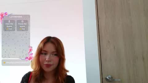 aliciia_23 online show from February 28, 9:19 pm